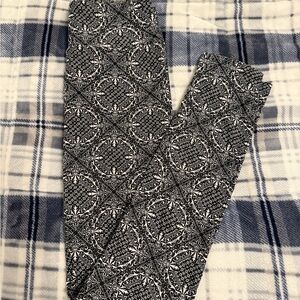 LuLaRoe Black and White Paisley Leggings